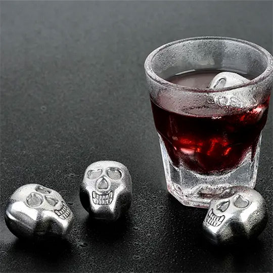 Камни для виски с щипцами 'Black Skull'